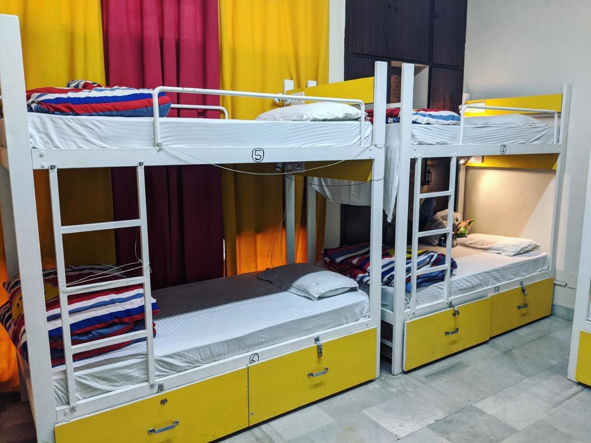 The Desire Hostel New Delhi Exterior photo
